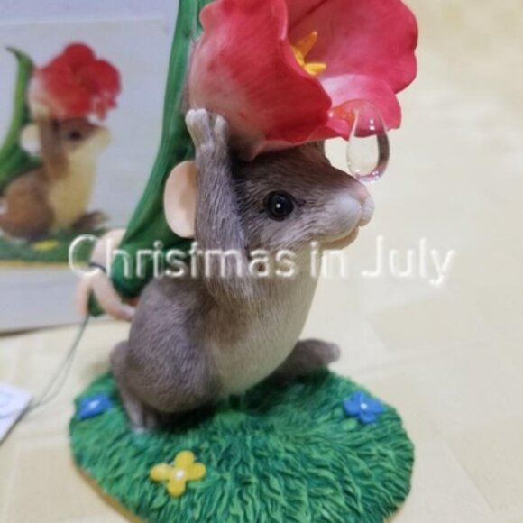 Charming Tails 1997 Dean Griff I Picked This For You Event Piece Mouse Figurine - Picture 1 of 3